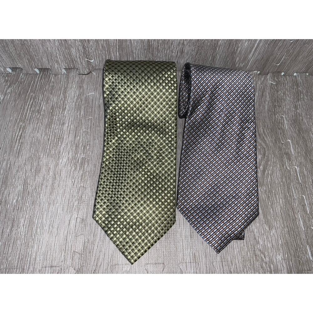 Roundtree and York Men's Silk Geometric Ties Set of 2 Classic Length